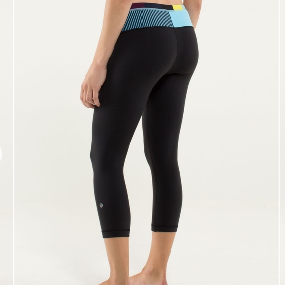 lululemon athletica Pants - Lululemon Wunder Under Reversible Crop